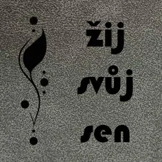 koženkový štítek - žij svůj sen- tmavý vyrobeno v EU