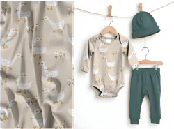 Husy- materiálové varianty  | Bela- polyesterový úplet, Torino -úplet funkční, MILKY -úplet funkční, FERRA -úplet, Lycra, PUSH UP LYCRA/ plavkovina, Garzato- počesaný funkční úplet, Termo lycra počesaná, DOLOMITY -počesaný 250 gsm, Softshell zimní 320 gsm, Softshell LETNÍ NEPRUŽNÝ, Softshell ZIMNÍ PRUŽNÝ 220 gsm, Softshell letní pružný 220gsm, Softshell jarní 285 gsm, Softshell BERÁNEK, Kočárkovina, Micropeach -tkanina 100 % pes, Silver pružné plátno, X-BAVLNĚNÝ SATÉN, BAVLNĚNÝ úplet LORA 180, Bavlněná teplákovina LORA 250 gsm, BAVLNĚNÝ úplet MIRA 230, Mušelín, SILKY, Venezie úplet, Satén úpletový Valentino  PES+el., Microplyš pružný