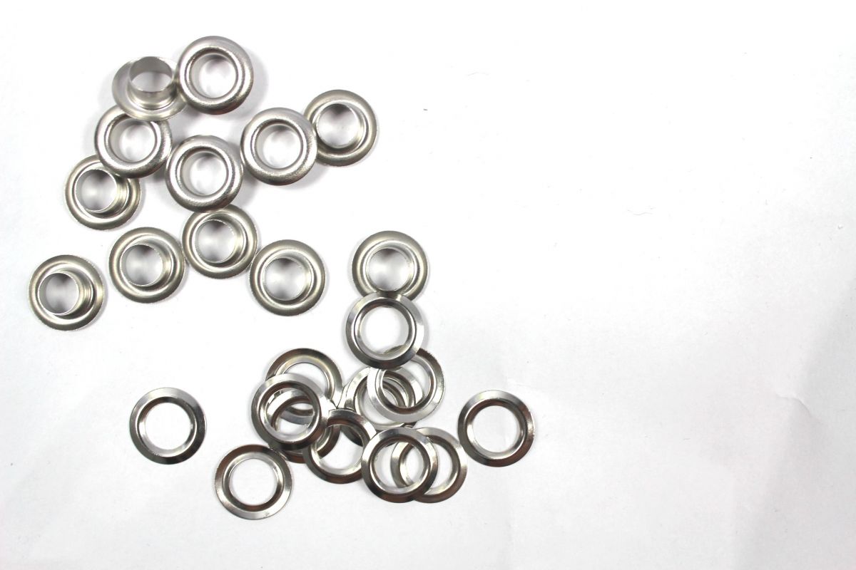 Průchodky nerezeové – 1,5 cm Vyrobeno mimo EU