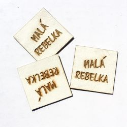 Koženkový štítek gravír - " malá rebelka světlá " vyrobeno v EU