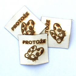 Koženkový štítek gravír - "protože beruška"- varianty vyrobeno v EU
