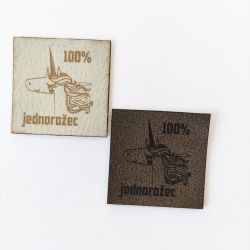 Koženkový štítek gravír - " 100% jednorožec "- varianty vyrobeno v EU