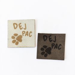 Koženkový štítek gravír - "DEJ PAC " - varianty vyrobeno v EU