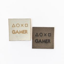 Koženkový štítek gravír - "GAMER 1"- varianty vyrobeno v EU