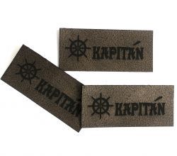Koženkový štítek gravír - "KAPITÁN " - varianty vyrobeno v EU