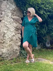 Papírový střih - DÁMSKÉ šaty american HELENA -vel.2XS-3XL Mavatex